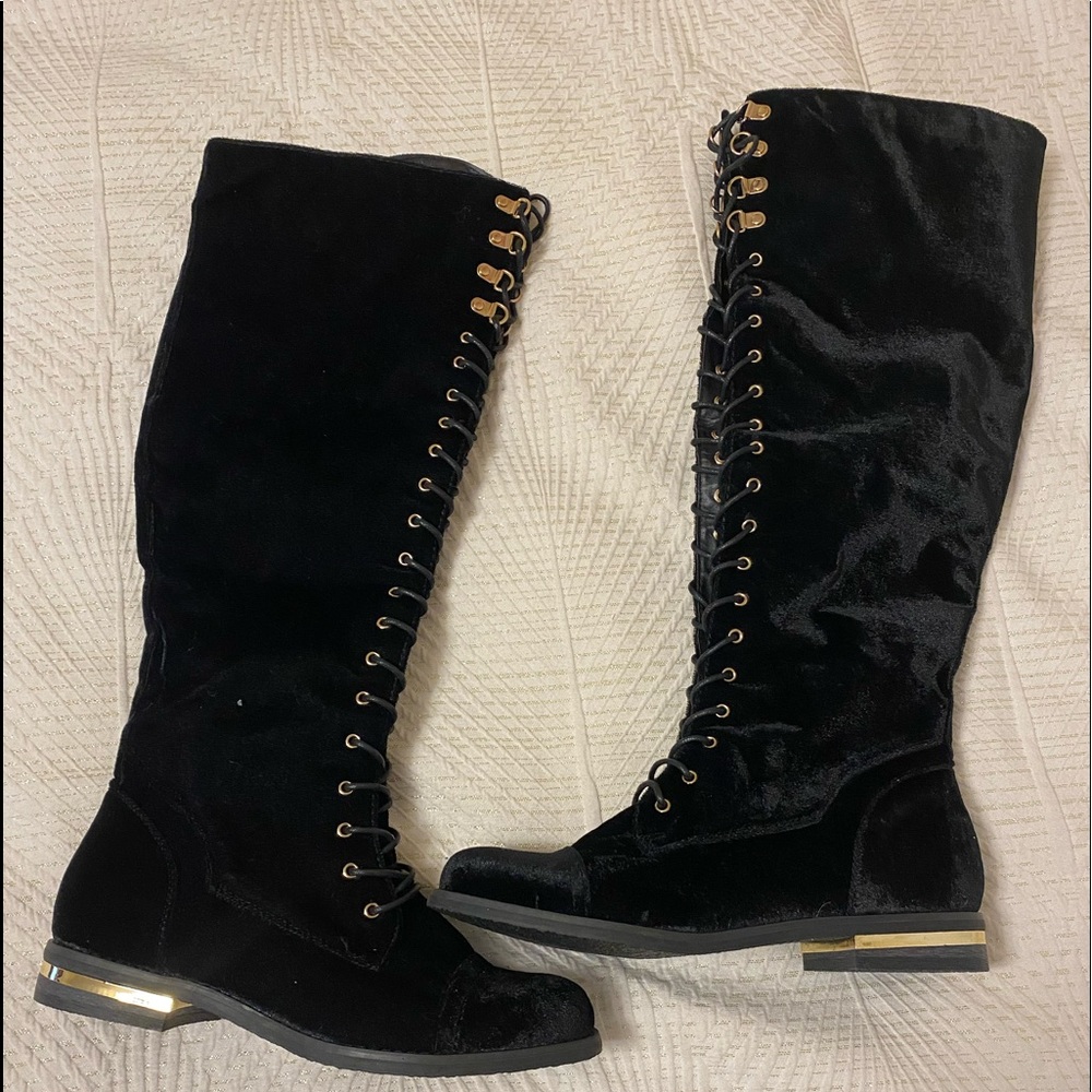 Brand New Shoe Dazzle Velvet Lace up Boots